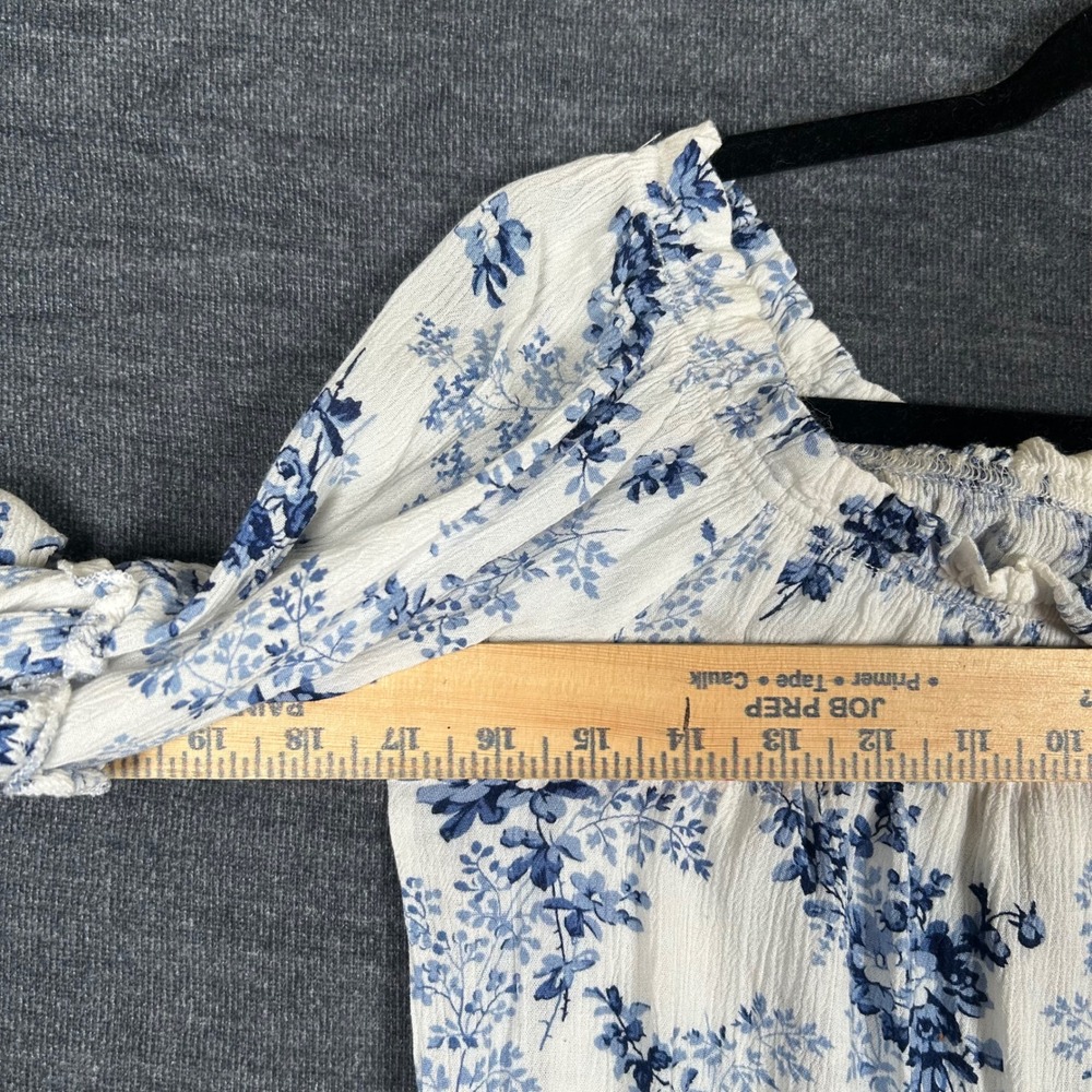 Peppermint Top Womens Small White Blue Floral Off Shoulder Bell Sleeve Boho - Picture 6 of 7